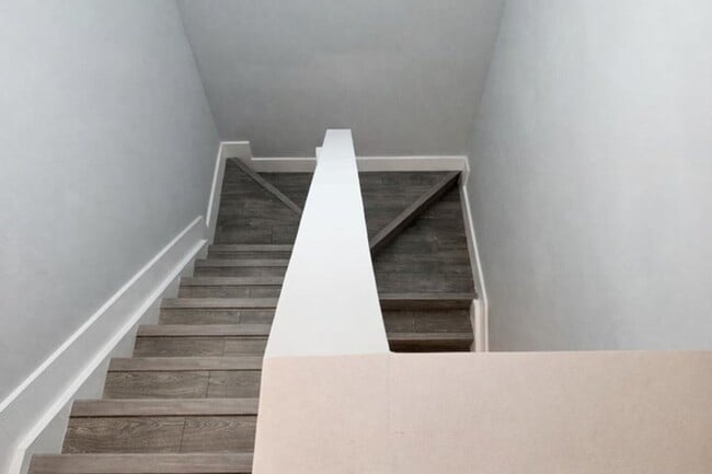 Building Photo - 4135 Eastridge Cir