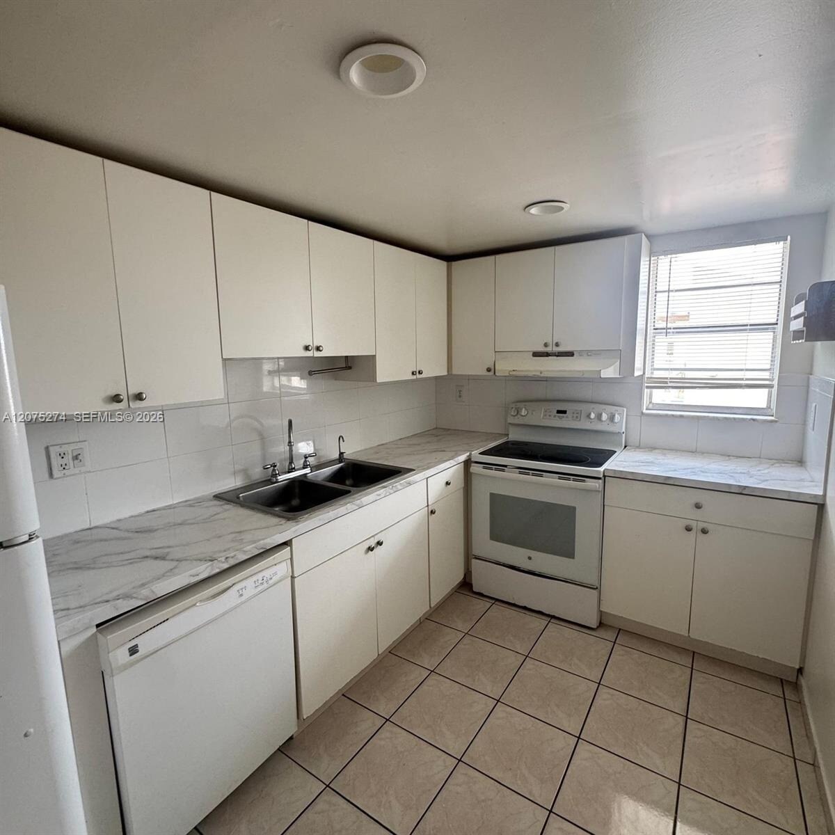 Building Photo - 506 NW 87th Ave