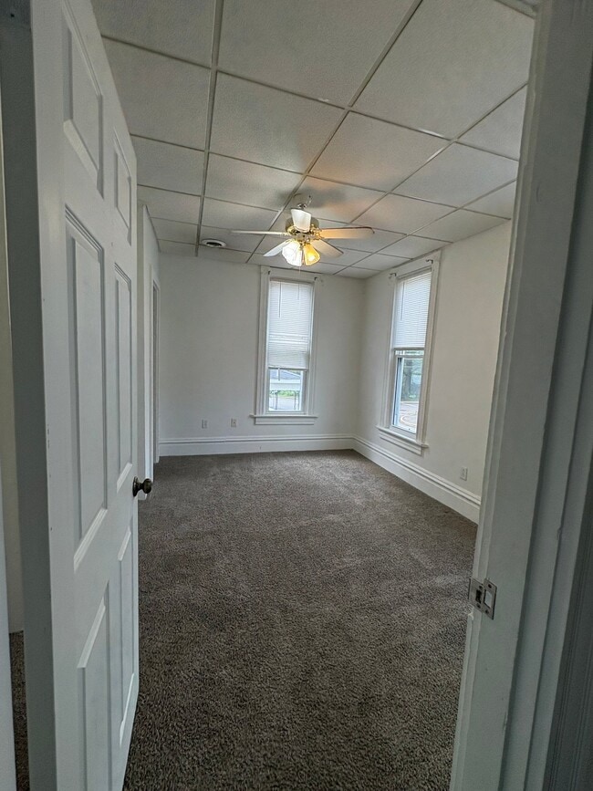 Building Photo - 1007 Youngstown Ridge Rd