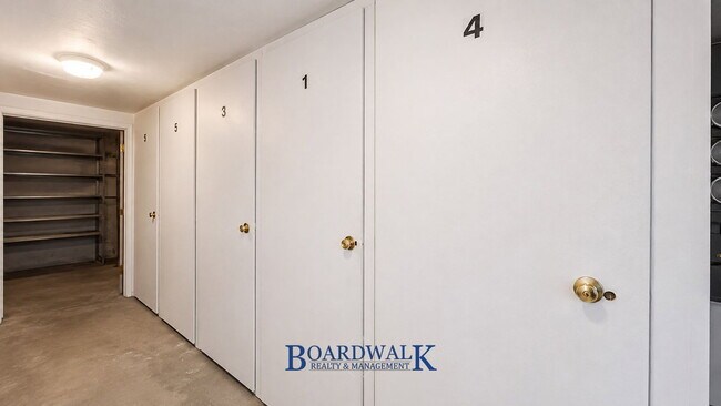 Building Photo - 161 Beryl Ave
