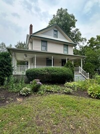 Building Photo - Well maintained 4 bedroom 2 bathroom home
