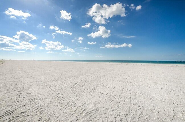 Building Photo - 1460 Gulf Blvd