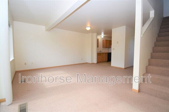 Building Photo - 2471 Wheeler Dr