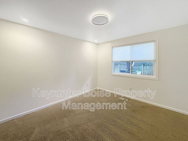 Building Photo - 6503 W Baron Dr