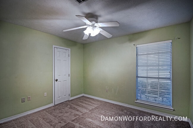 Building Photo - 502 Pelahatchie Shore Dr
