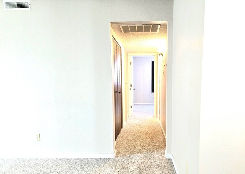 Building Photo - 3032 SW Lydia Ave