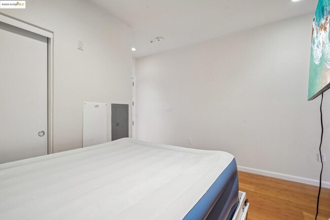 Building Photo - 6466 Hollis St