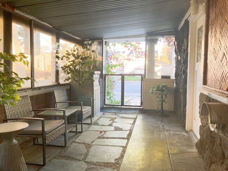 Building Photo - 3421 Belmont Ave