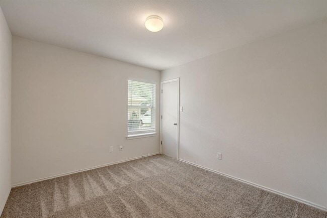 Building Photo - 361 Carriage Way
