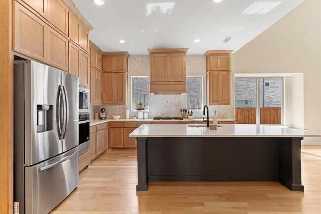 Building Photo - 1228 Sapphire Ln