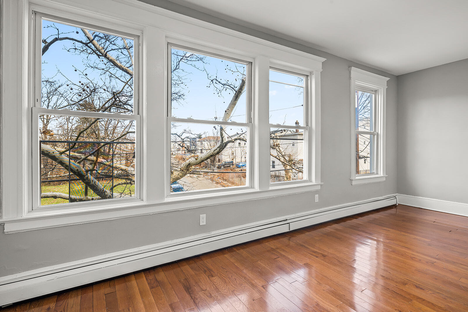 Building Photo - 13 20th Ave