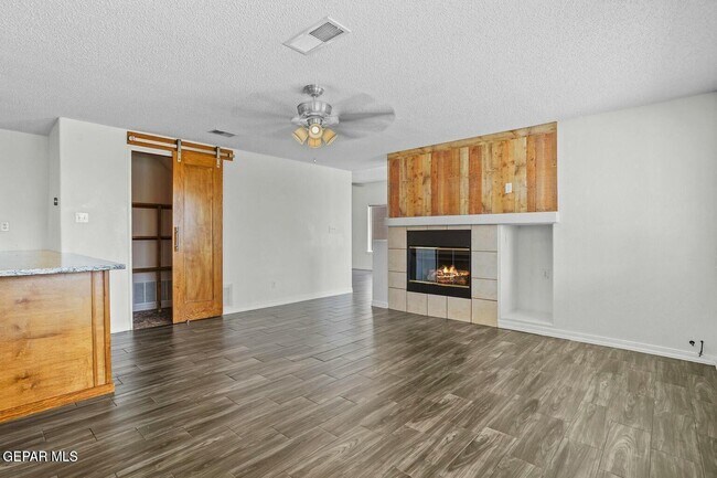 Building Photo - 7037 Luz De Espejo Dr