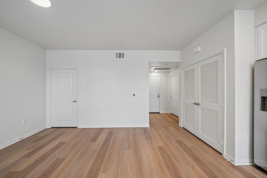 Interior Photo - Gallery Park
