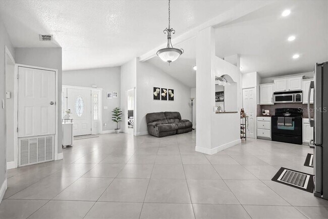 Building Photo - 4024 Anthony Ln