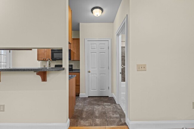 Building Photo - 137 Park St