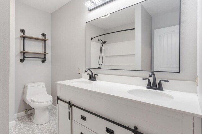 Building Photo - NEWLY REMODELED HOME | 3 Bedroom | 2 Bath ...