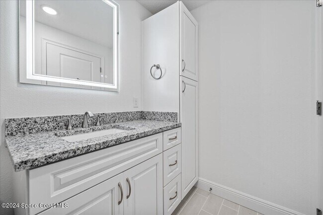 Building Photo - 735 Pilot Lane