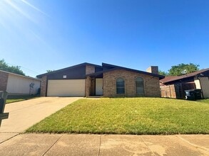 Building Photo - 1336 Burmeister Rd