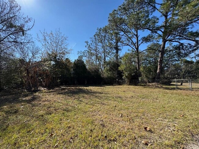 Building Photo - 6139 NW 112th Pl