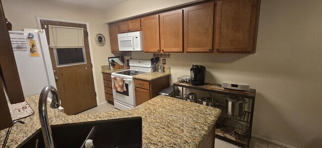 Building Photo - 455 S Delaware Dr