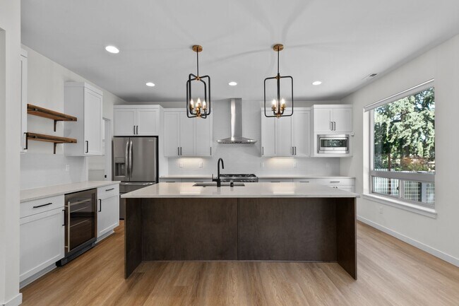 Building Photo - 4bd/2.75ba Seattle Home