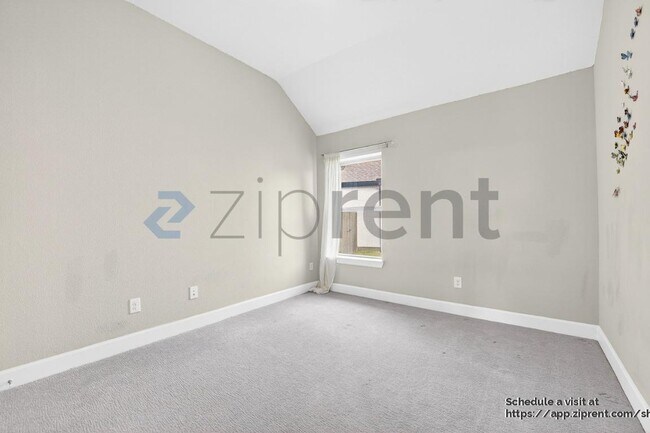 Building Photo - 2900 Blf Crk Dr