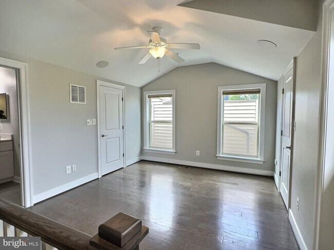 Building Photo - 2179 Half Moon Pl NE