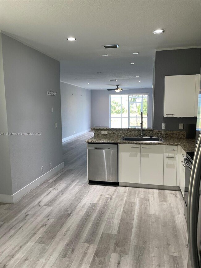 Building Photo - 2469 Cordoba Bend