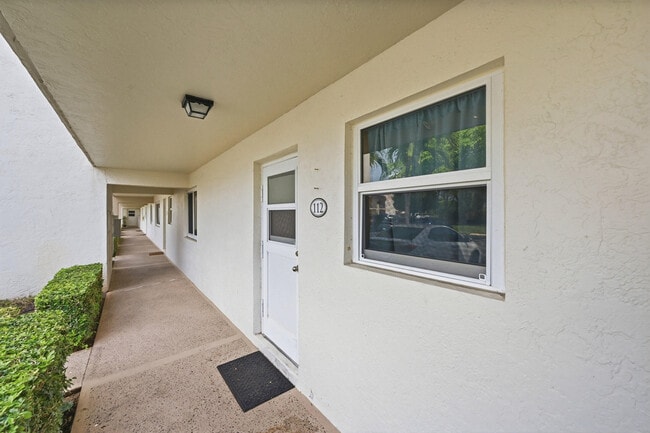 Building Photo - 2805 Casita Way