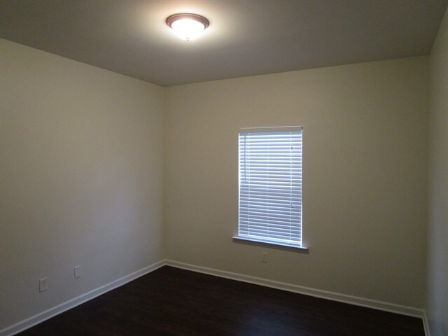 Building Photo - 1180 Cumberland Creek Way