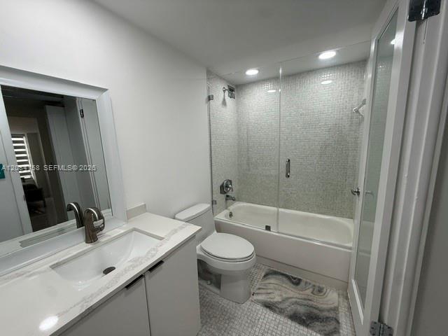 Building Photo - 5555 Collins Ave