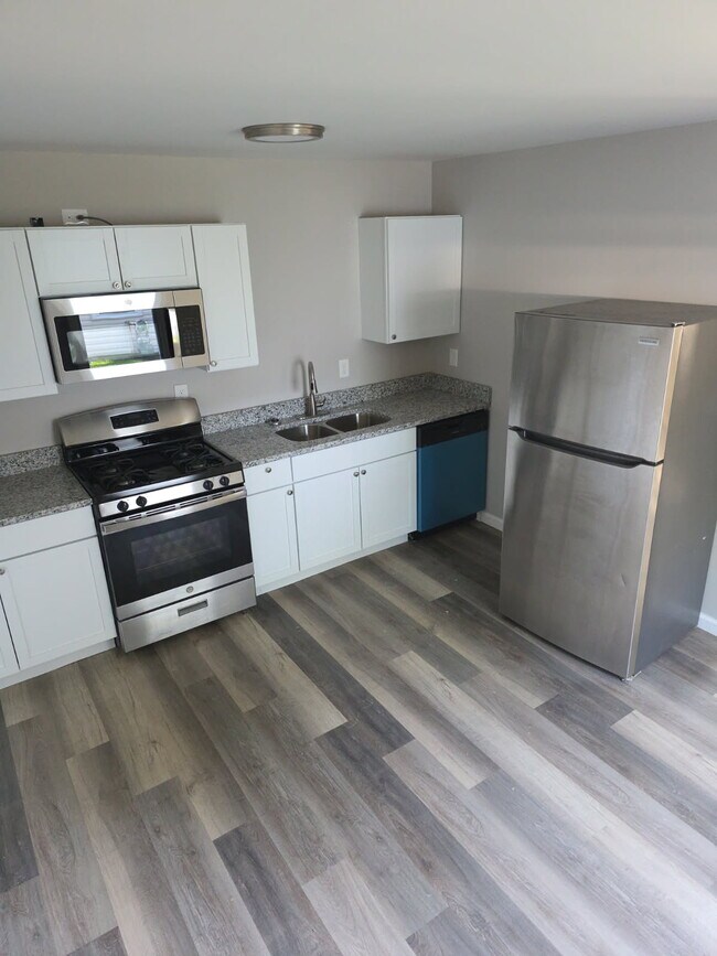 Building Photo - 5510 Halstead Ave