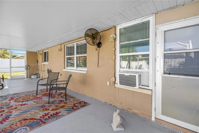 Building Photo - 5771 Timberlake Dr