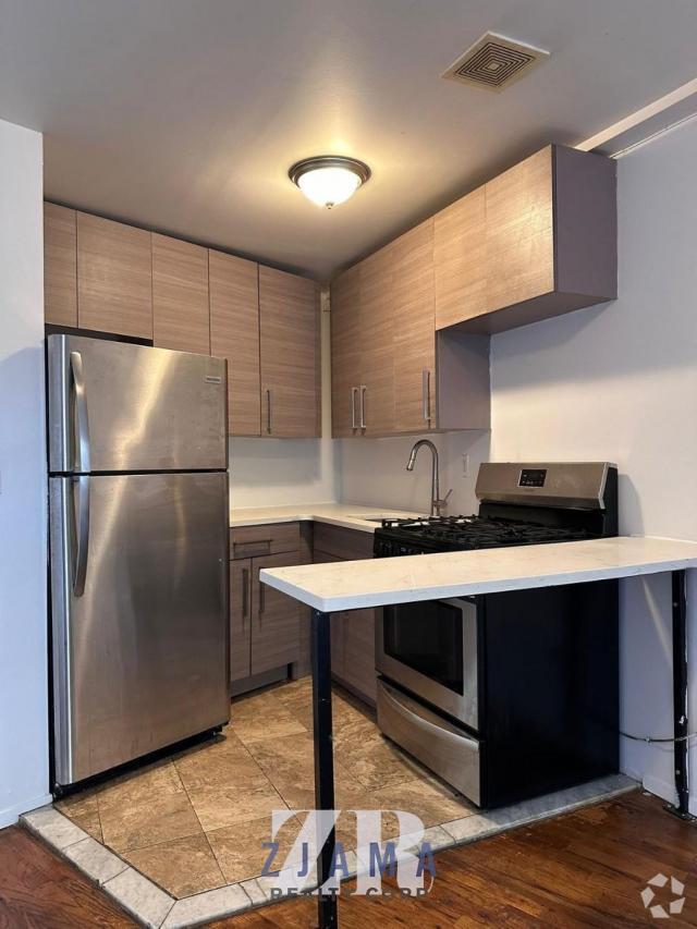 Building Photo - 2 bedroom in Brooklyn NY 11238