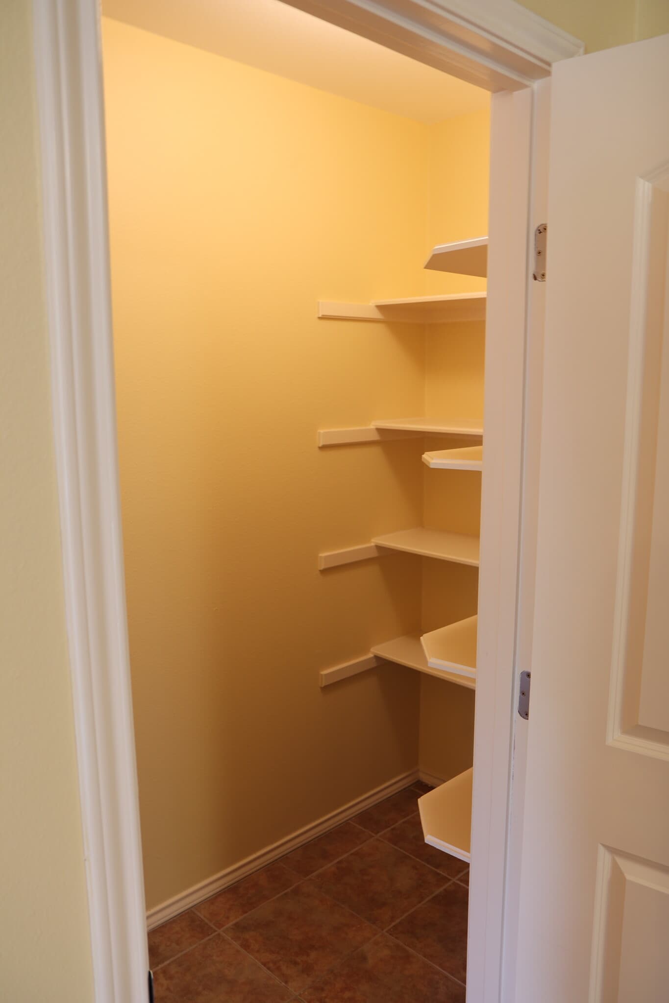 Building Photo - 502 Rock Cir