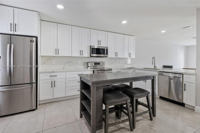 Building Photo - 9872 NW 19th Pl
