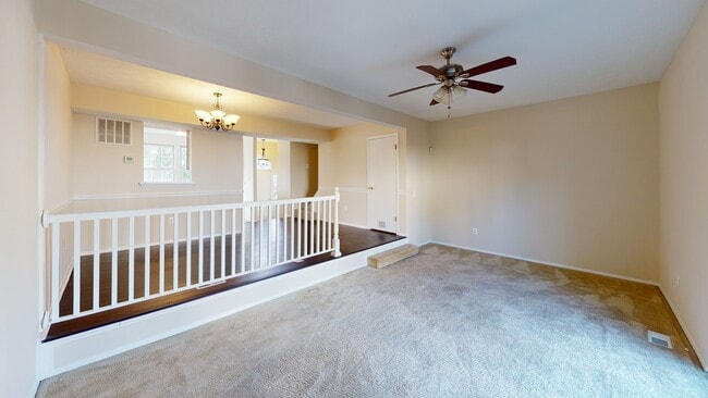 Building Photo - 6 Blue Sky Dr