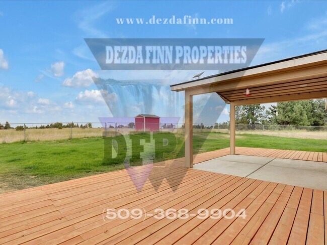 Building Photo - Country Living, Minutes to FAFB! 4 Bed, 2 ...