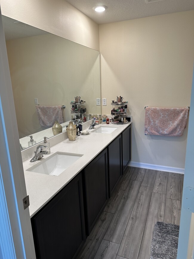 Building Photo - 8997 Southern Charm Cir