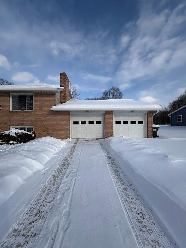 Building Photo - 74 Briarcliff Ave