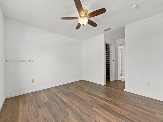 Building Photo - 2670 SE 7th Pl
