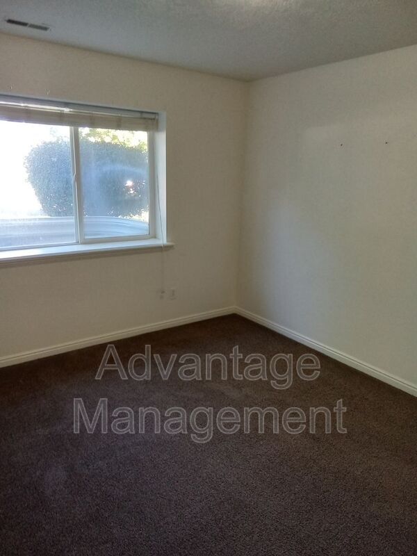 Building Photo - 8083 N Ridge Loop E