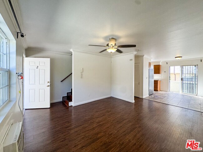 Building Photo - 750 Hyperion Ave