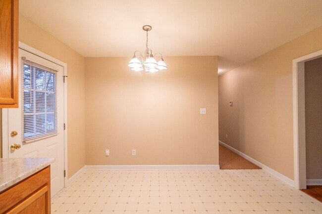 Building Photo - Charming 3 Bedroom, 2 Bathroom Home in Matthews!