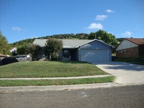Building Photo - 3-Bedroom House for Rent in Copperas Cove
