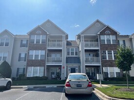Building Photo - 5610 Avonshire Pl