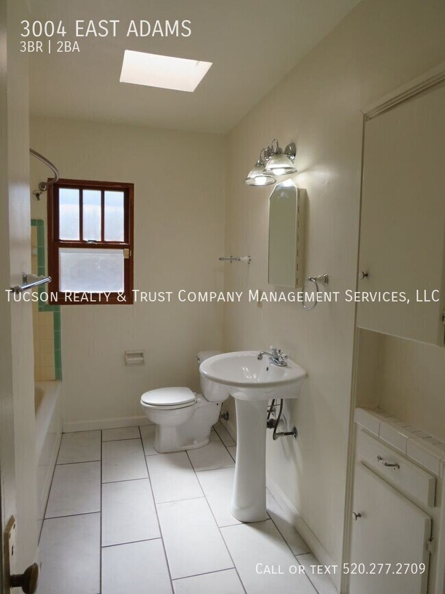 Building Photo - 3004 EAST ADAMS-
