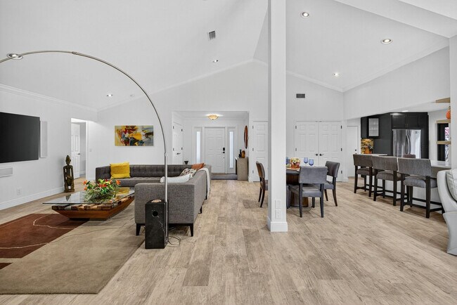 Building Photo - 2801 Deer Creek Country Club Blvd