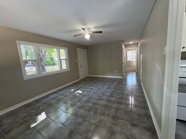 Building Photo - 3 Bedroom 1 Bath home in Millington