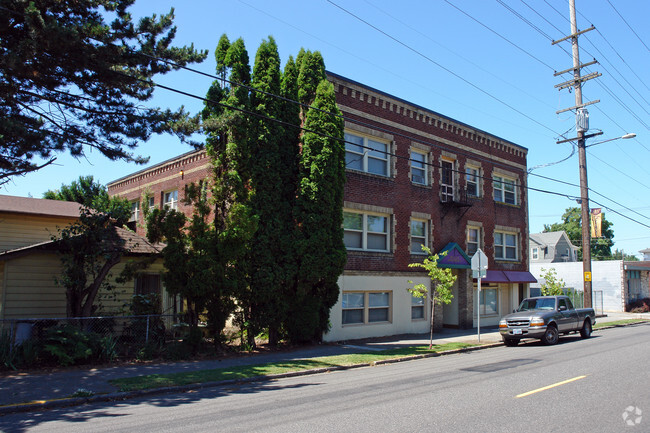 Building Photo - Weller Apartments